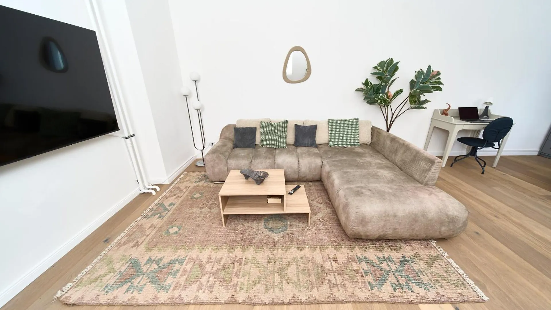 Loftly Kant99 - Zentral - 90M2 - Self Check-In - 300 Mbit Berlin Apartman