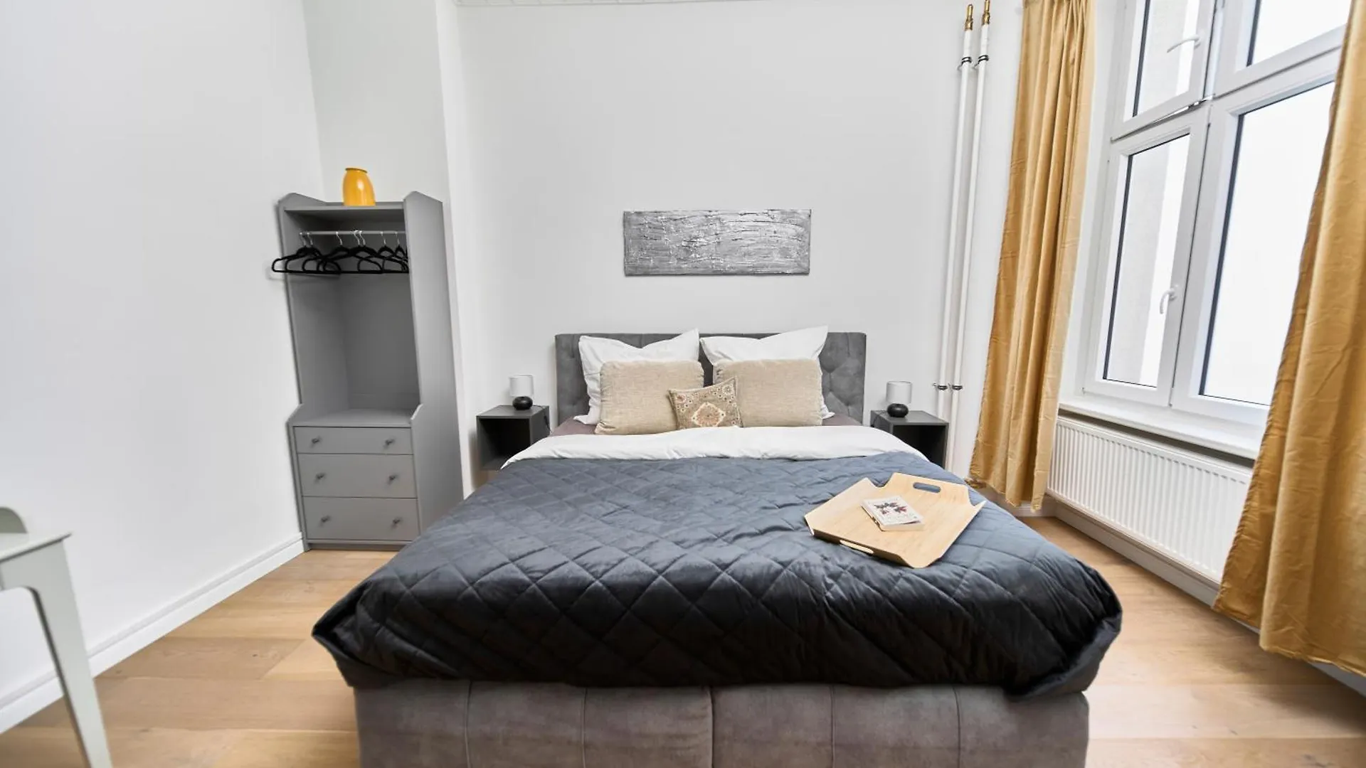 Apartman Loftly Kant99 - Zentral - 90M2 - Self Check-In - 300 Mbit Berlin